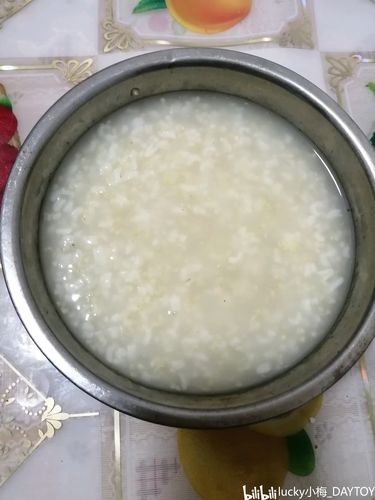 小米稀饭吃了一小碗儿