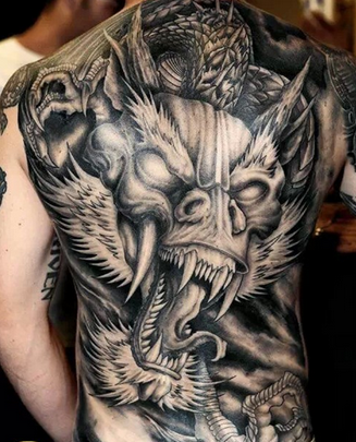 关公,一般人都扛不起,而且即使纹了,也只能纹在前胸,不能纹在后背