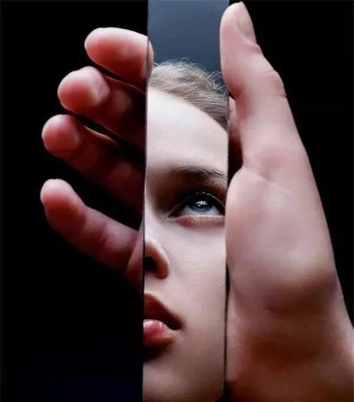 摄影创意:一面小镜子带来的创意拍摄,你拍过吗?