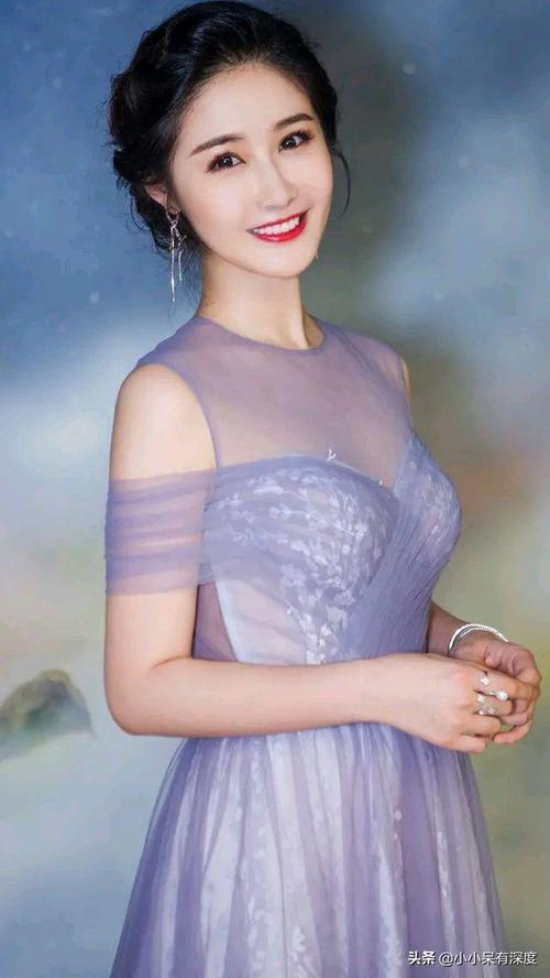 31岁的梁田是湖南卫视最漂亮的女主持人有邻家小女孩的味道