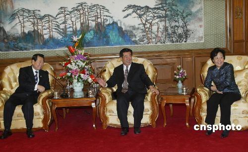 图回良玉陈玉杰会见泰国正大集团董事长谢国民