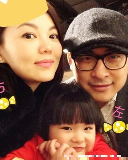 王岳伦怕李湘      本来 搜张亮张亮的生活很简单,和老婆寇静骑电动车