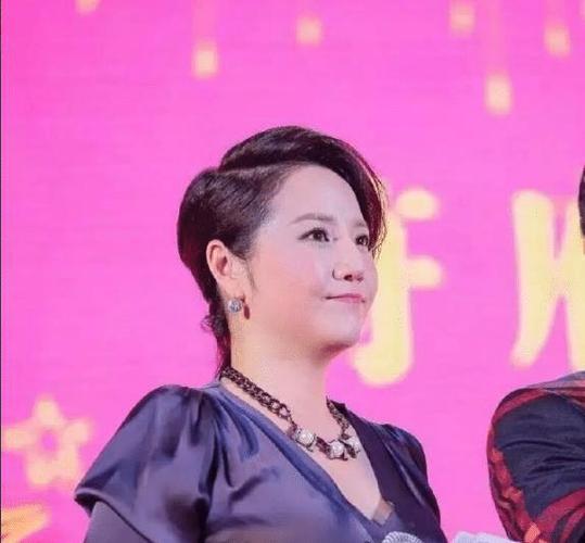 仍然活跃在广东电视台当中的四位元老级美女主持人,你