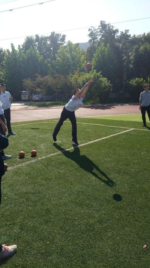 济南育贤中学初二四班秋季运动会