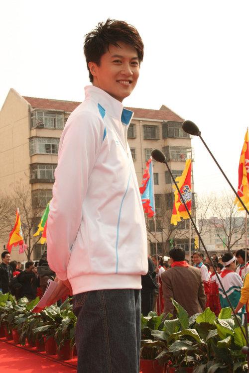 成为btv少儿节目《 a target="_blank" href="/item/小神龙俱乐部