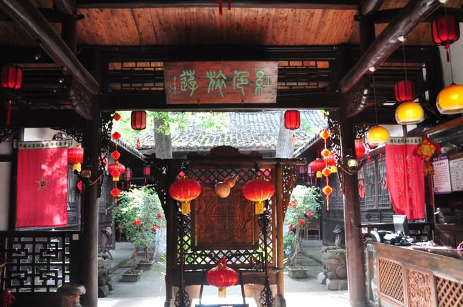 阆中古城一般游玩两天为宜,住宿两晚最佳,我们时间赶的有点紧,只住了