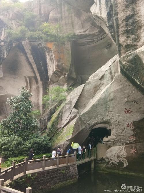 其它 宁海伍山石窟 写美篇 伍山石窟是华东唯一的海滨石窟景区,国家4a