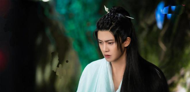 与君初相识当迪丽热巴遇见任嘉伦这是一场拿着爱的号码牌的故事