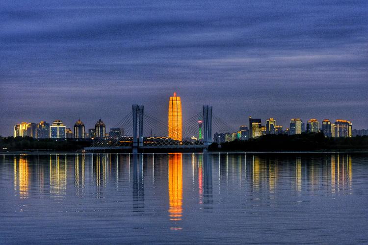 郑州北龙湖夜景