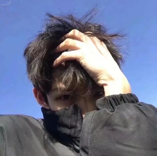 头像| 男生:等你熬过所有的苦 就会遇见所有的好