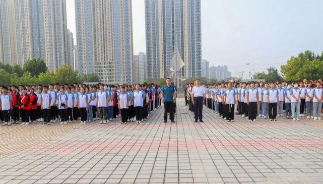 鲁北技师学院举行新学期首次升国旗仪式