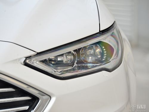 福特蒙迪欧 2017款 ecoboost 180豪华型--大灯局部正拍 / 116