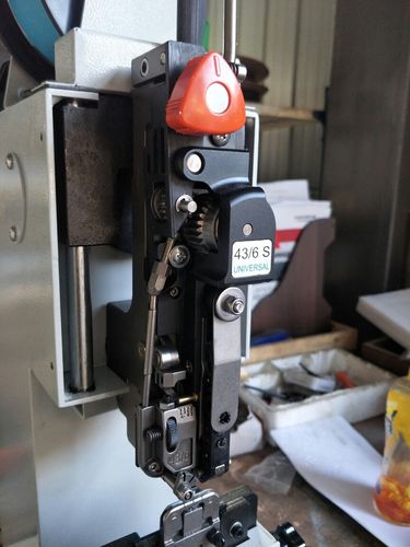 铁丝装订机批发骑马订装订机厂家直销