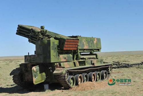 90式火箭炮配用的40公里远程弹,是在不改变原20公里射程弹的弹型和