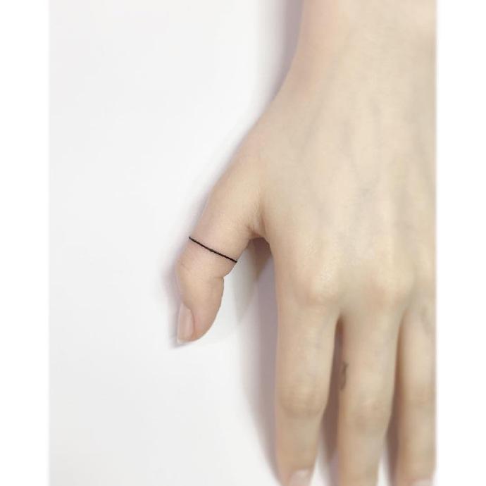 [少女时代][分享]190507 金泰妍新手指纹身公开 姐姐速度太快我追不上