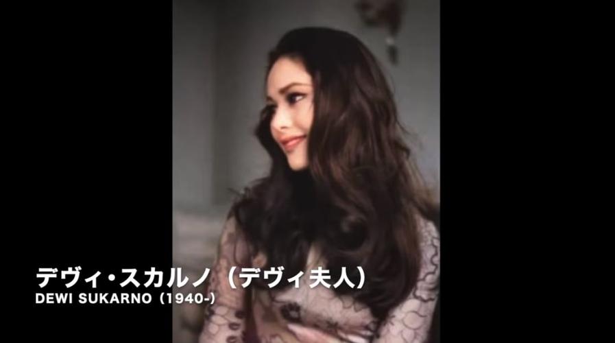 日本一网友将14位昭和年代经典美女换上现代流行的妆容和发型后