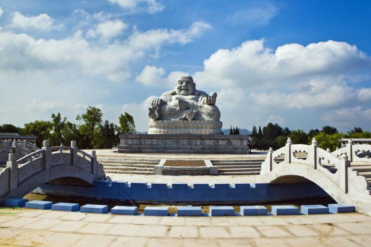 莒南卧佛寺公园 何乐华