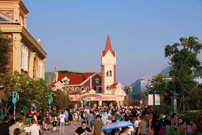 国庆假期,射阳安徒生童话乐园开启"嗨玩"模式