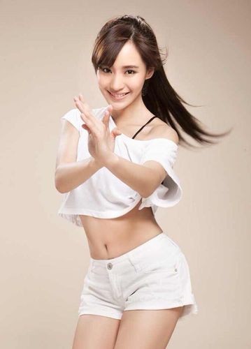 演员王智性感火辣写真3