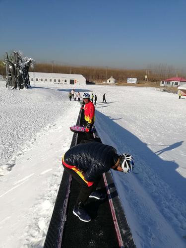 骑游草原牧歌滑雪场