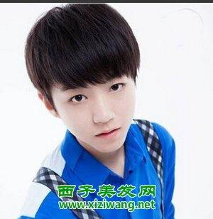 初中生男生齐刘海发型 甜美又帅气的发型(3)