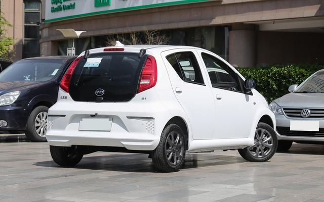 纯电动车还买比亚迪?新宝骏又一匹"黑马",不足7万,续航305km