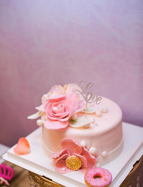 适合天秤座婚礼蛋糕图片 简单精致更显品味