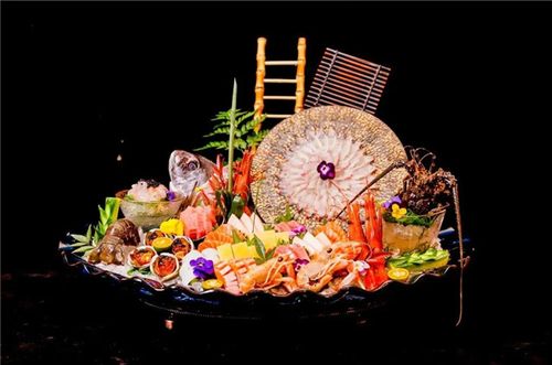其实,海鲜姿造与刺身的区别,在于它更追求立体感与造型的美感,主要是