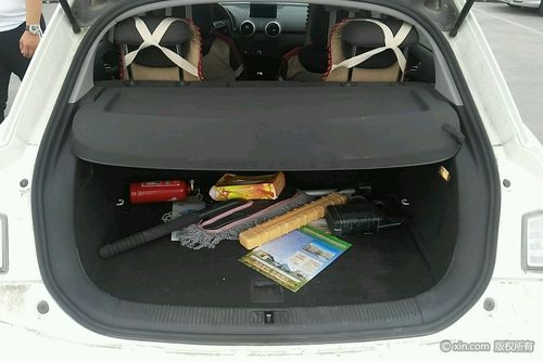 奥迪a1(进口)后备箱