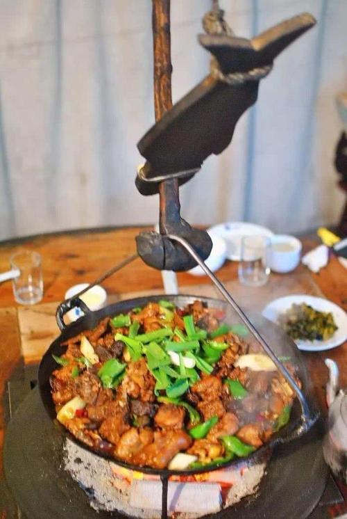 大山美食走进都市——上海路边店吃吊锅