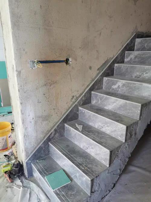 楼梯这个颜色会深吗?_装修_瓷砖_装修记录_家居家装