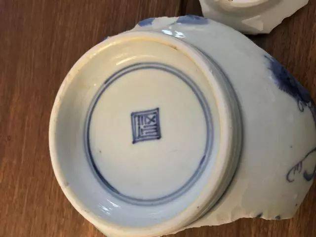 康熙青花瓷器部分款识辨别:标志,图案,花押款