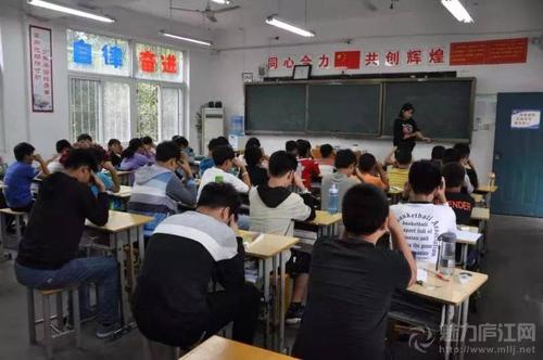 庐江兴华学校2019高考成绩喜人!