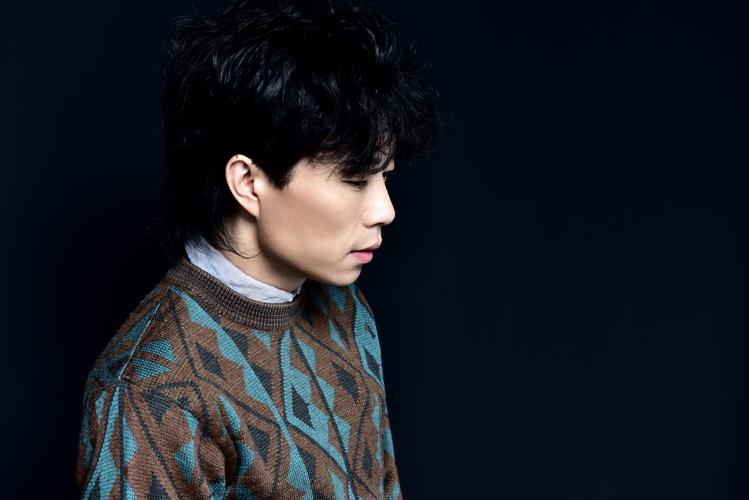 喧嚣之后找回安静的力量:赵雷2017新单曲《静下来》全球首发