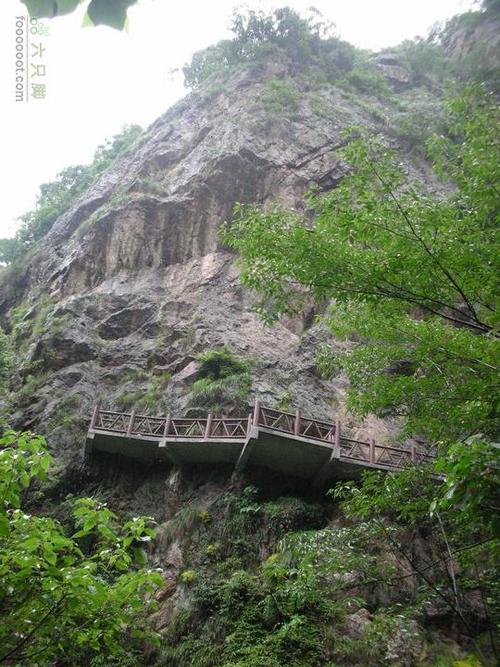 义乌赏薰衣草逛铜山岩睹松瀑泉可全景观看瀑布的阶梯