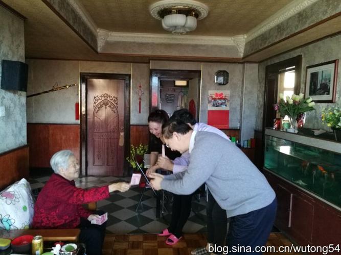 传统的延续:给长辈拜年