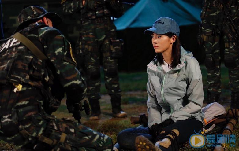 利刃出击剧情介绍第6集戴淼去监狱探望刘闯参谋长出车祸冬宝回忆起