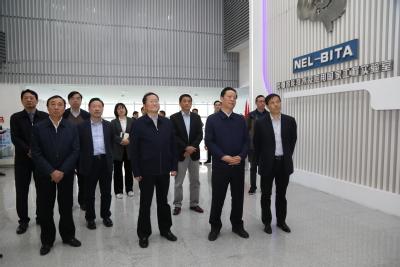 安徽省政协主席张昌尔到中国科大调研