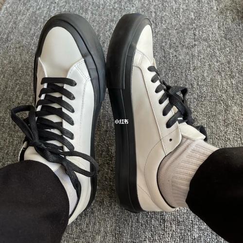 王一博同款国货小白鞋get_小白鞋_王一博_国货_设计_潮流_好物推荐
