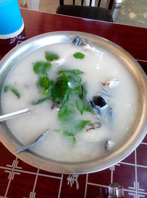 南湾湖清炖鱼头