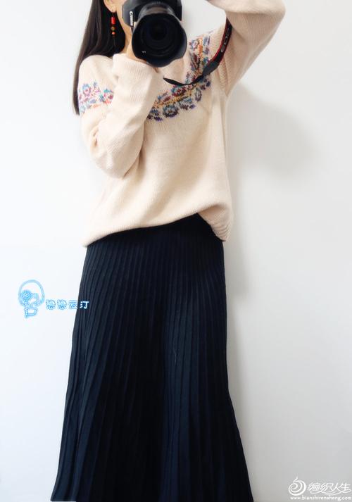 玫瑰藤 从领口往下织女士棒针提花毛衣