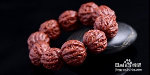 山桃核手串怎么养红