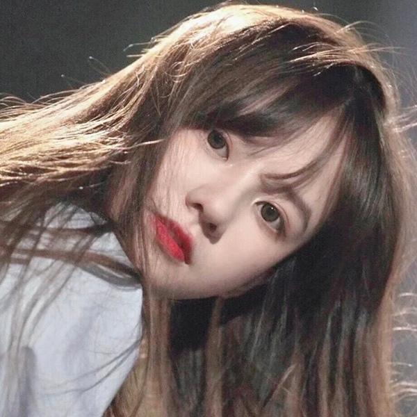 2021最新流行微信美女头像