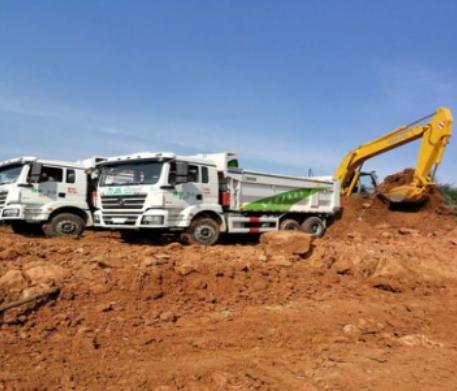 环保要求,近日,湖南力山渣土运输公司50辆全新新型智能渣土车驶上市区