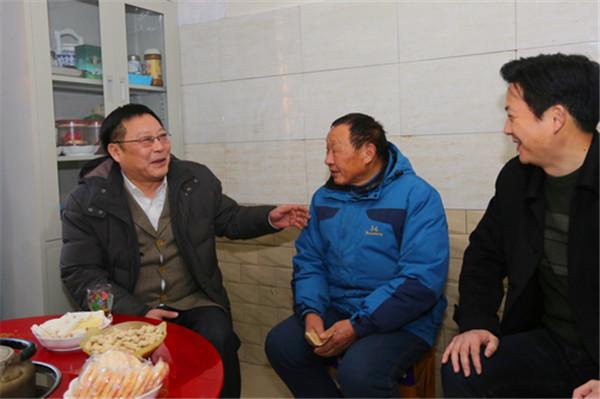 2月1日,当阳市市委书记郑廷贵,市委常委,宣传部长,总工会主席刘祖