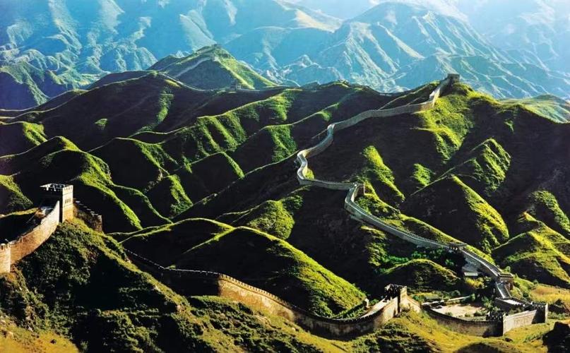 巍巍长城   何世尧 摄