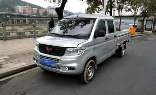 五菱 荣光新卡 2019款 新卡 1.5l双排l3c