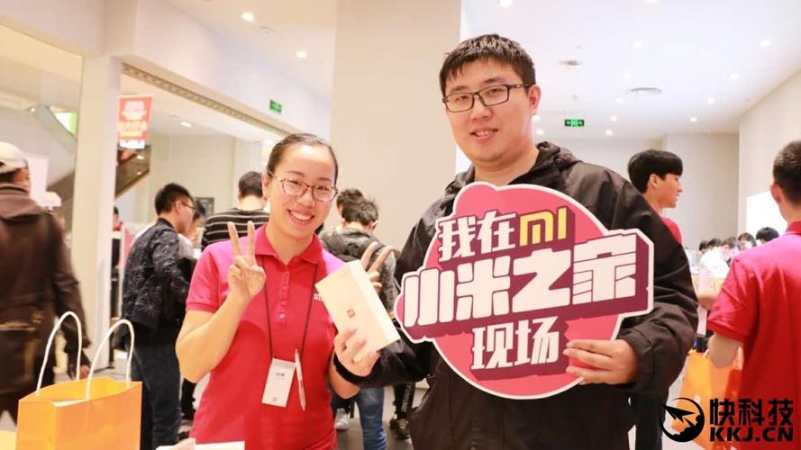 首位拿到小米6米粉:激动到镜头膜都没揭开