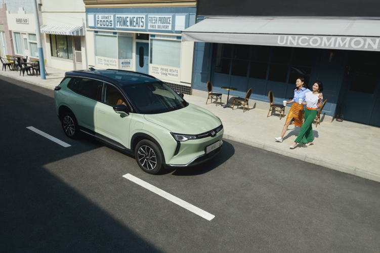 安心之选威马w6汽车提供五星安全标准车身保护