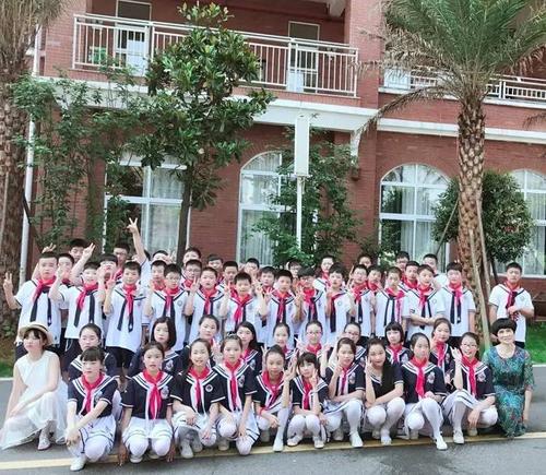 耒阳市港湘实验小学